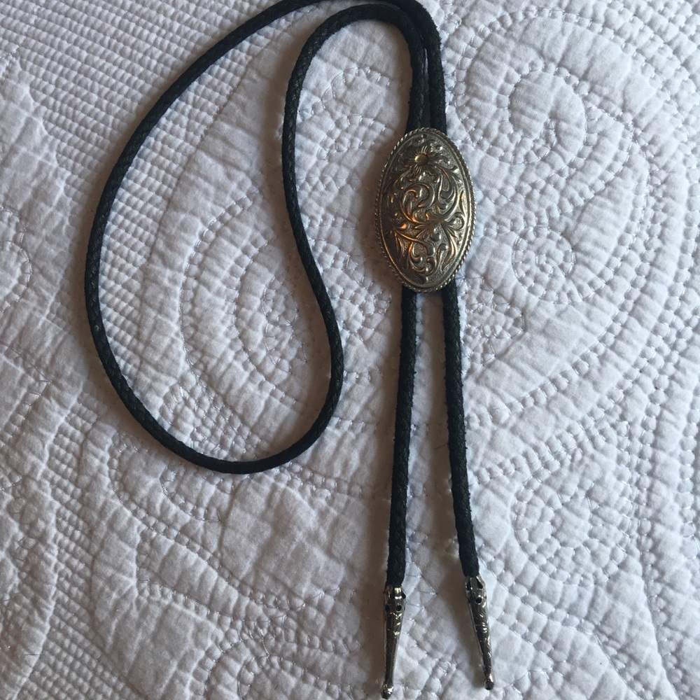 Bolo tie
